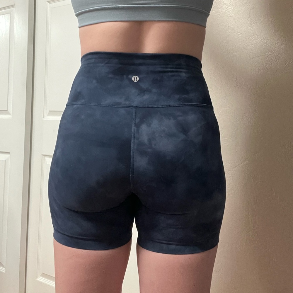 Lululemon Align biker shorts 6”